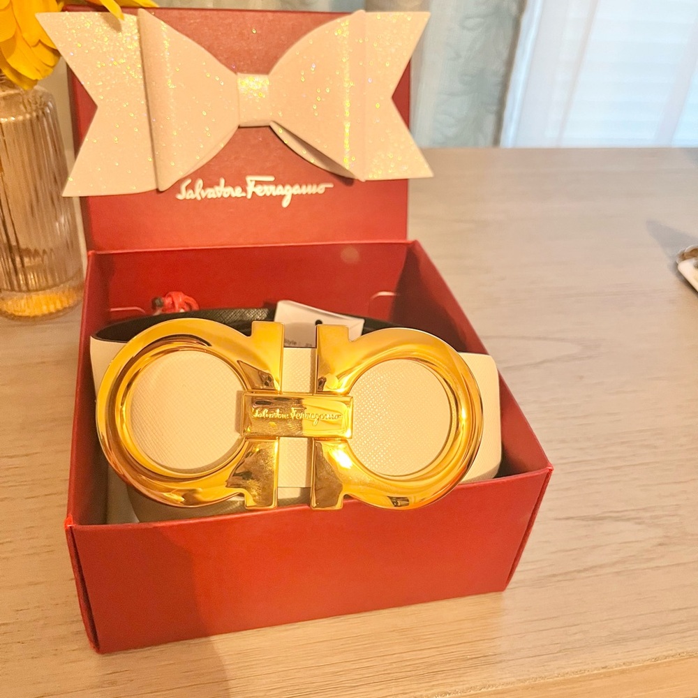 AUTHENTIC Salvatore Ferragamo Ivory and Gold Belt (NWT) - Picture 3 of 9